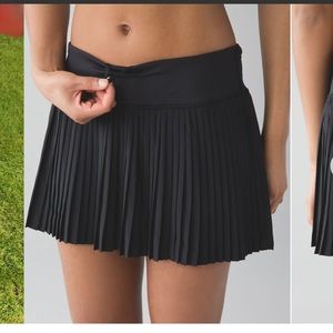 Lululemon pleat to street skirt